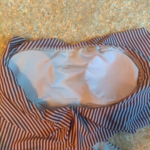 Women's Striped One-Shoulder Swimsuit Size Large NWOT - Picture 4 of 5